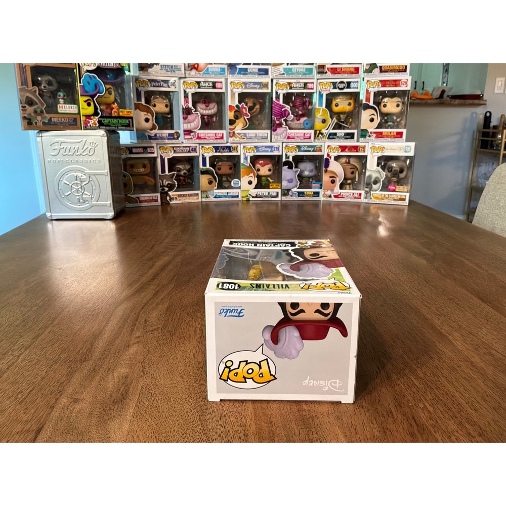 Funko Pop! Disney Villains #1081 Captain Hook - Picture 5 of 5